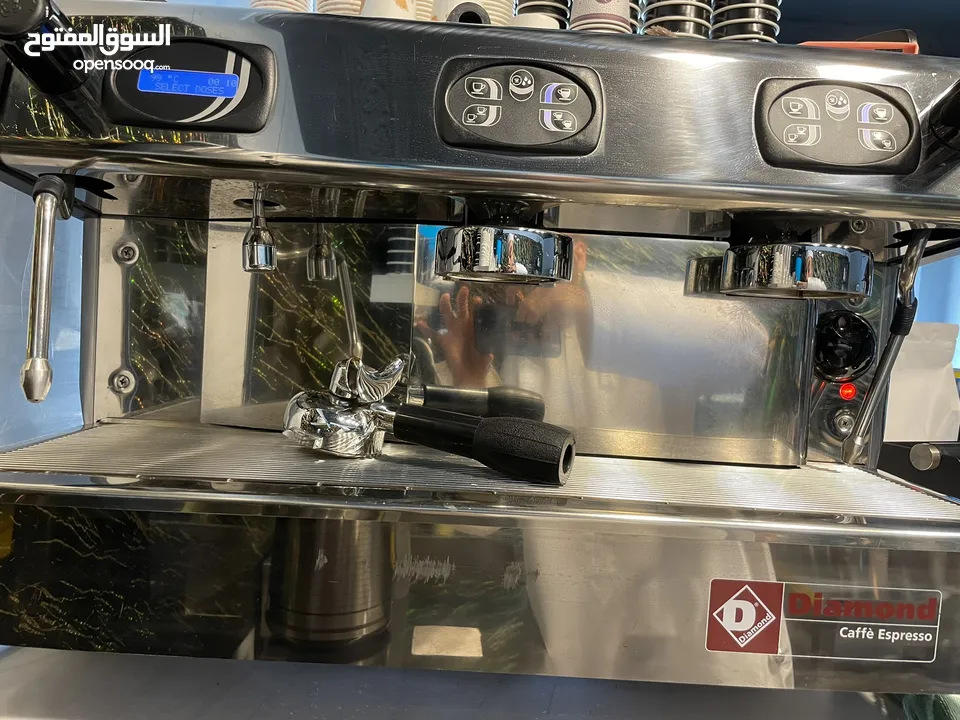 مكينة الكوفي و مطحنة القهوة و صانعة الثلج