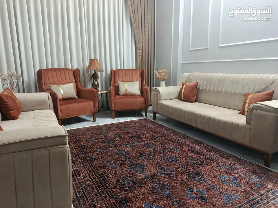 كنبايات لغرفة السفرة او الجلوس (شبه جديد)