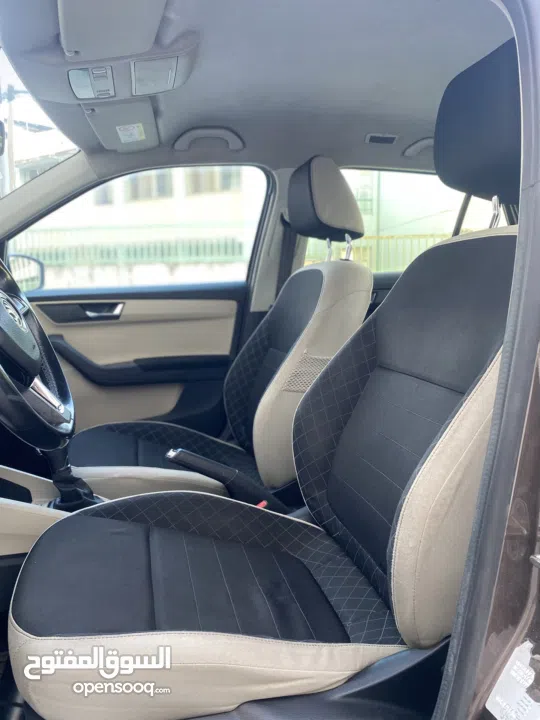 سكودا فابيا اوتومااتيك .. داخلية مميزة لون بيج بسعر مميز فقط 67 الف شيكل ..