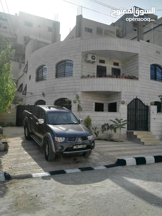 بيت طابق اول مع السطح للبيع من المالك مباشره ماركا الشماليه