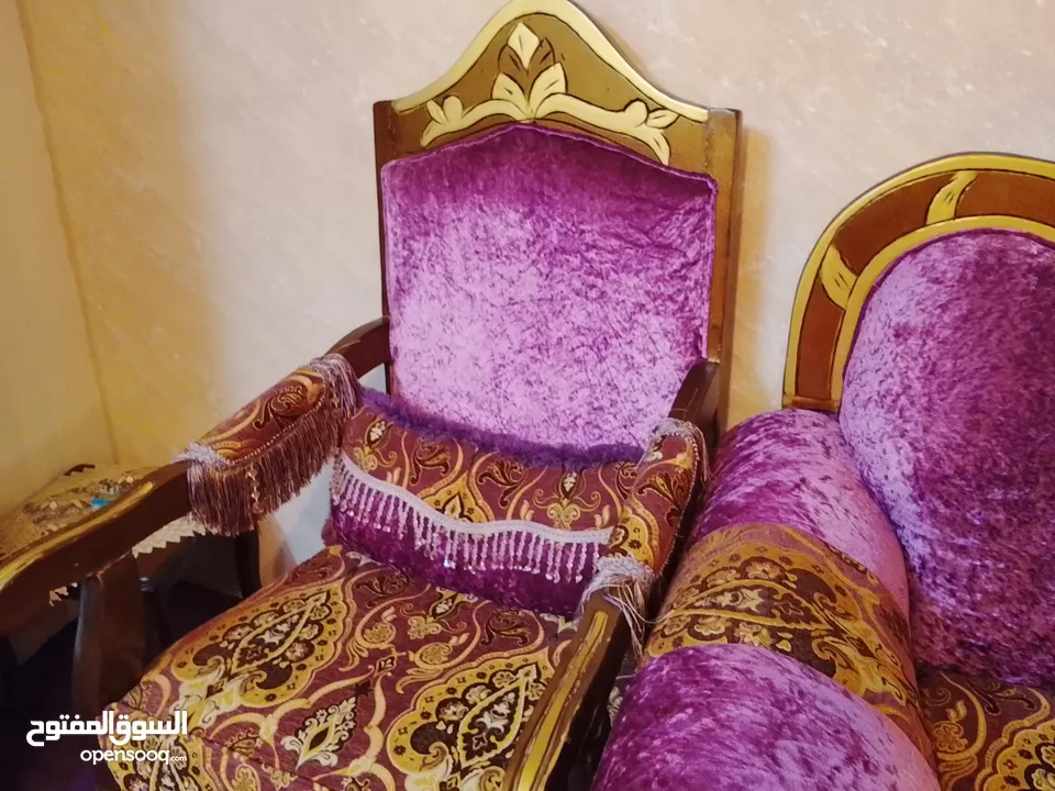 طقمين   كنب