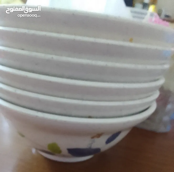 صحون فندقية مختلفة الاحجام والاشكال ..صحون فخمة وانيقة مناسبة لشھر رمضان الكريم