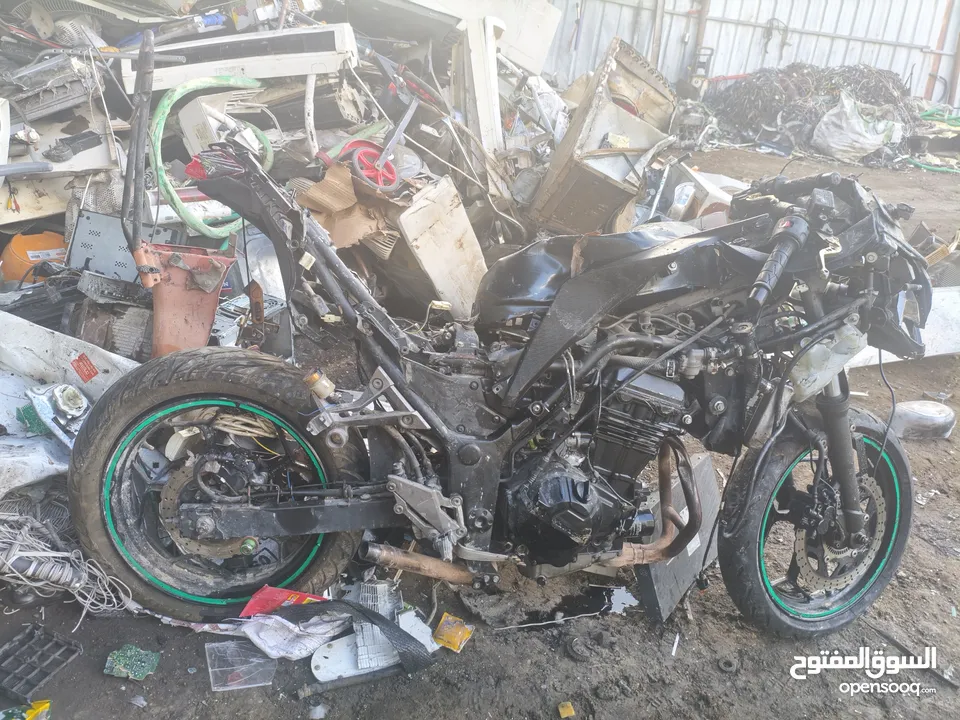 مطلوب دراجه كوزاكي نينجا 300 للقطع حتى ولو مضربة مو مهم البودي او الجحش