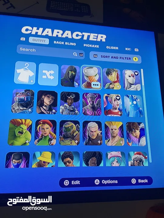 حساب فورت نايت ملان سكنات ايتم شوب للبدل على حساب آخر