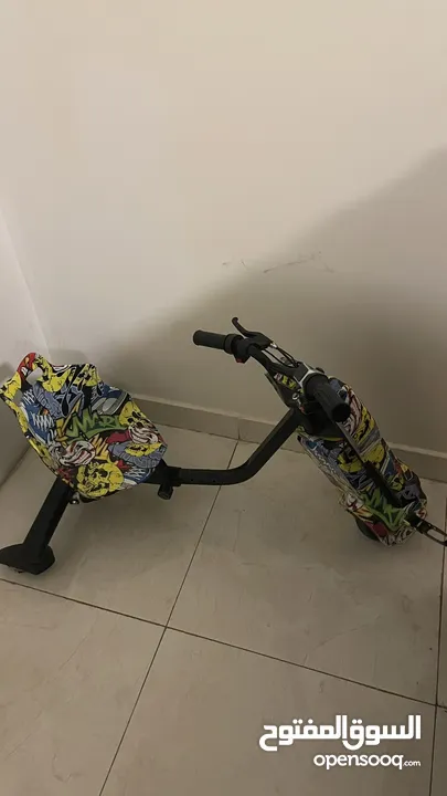 Drift scooter 36 volt مع الشاحن وكل  ملحقاته