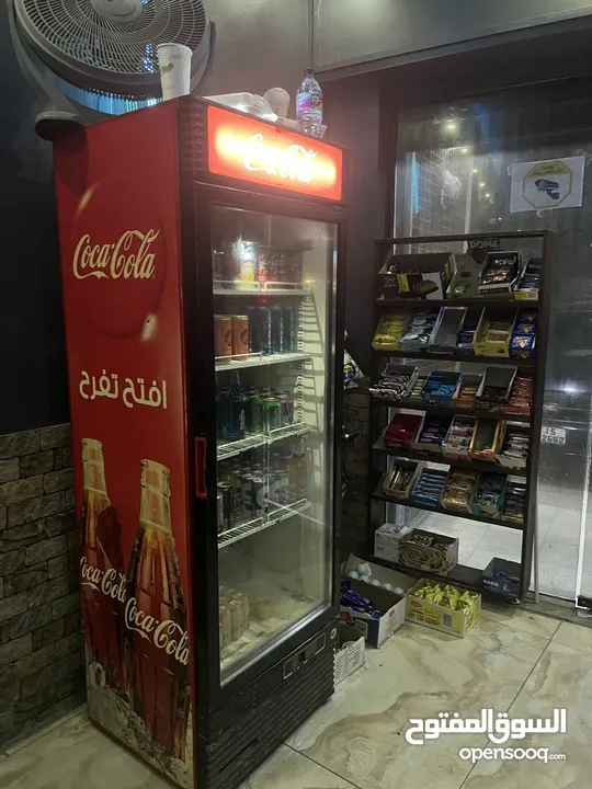 ثلاجة كولا باب حجم كبير