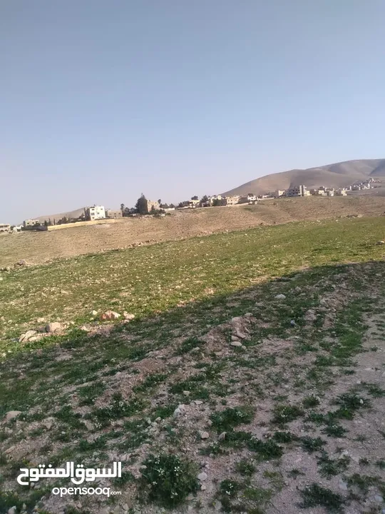 قطعة أرض للبيع مميزة بأطلالة مرتفعة وبسعر مغري