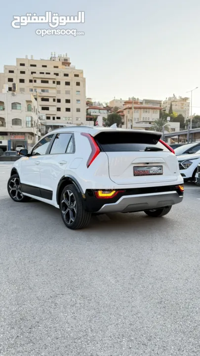 كيا نيرو ترخيص 2023 محرك 1600 هايبرد جير أوتوماتيك 141 حصان