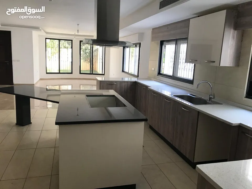 شقة ارضيه 4 غرف نوم للايجار في دير غبار - 14573