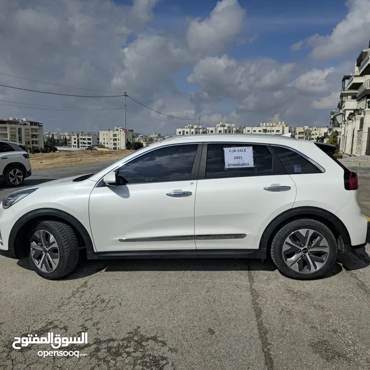 kia niro Evكيا نيرو كهرباء ممشى قليل 13الف كيلو