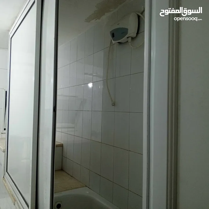 شقة للايجار مناسبة للعرسان أو لشخصان فقط