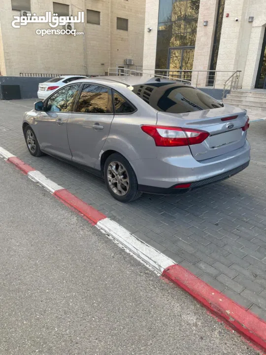 فورد فوكس ترخيص 2013 اوتوماتيك اصل الماني دفعه 15 والباقي شيكات