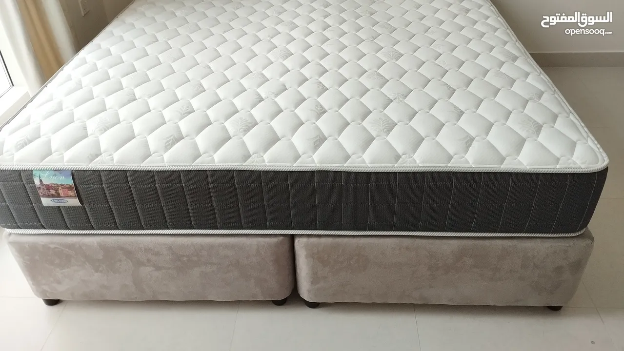 Twin bed frame with Englander Pocket Spring mattress