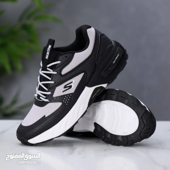 حذاء رياضي عملي وأنيق