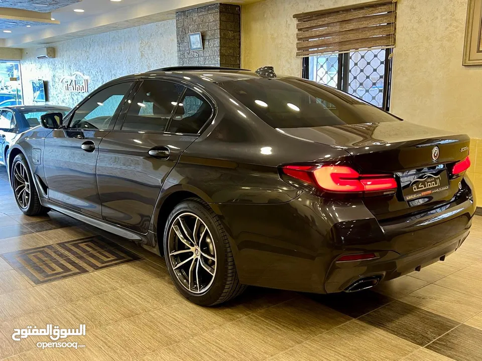 BMW 530e 2023 M Kit Original قاطعة : 9000 km فقط