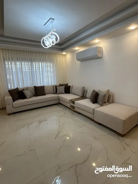 تصميم اجمل وافخم مديلات الكنب ولمفروشات