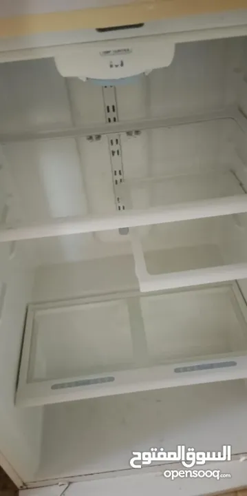 ثلاجه للبيع دايو بحاله الوكاله