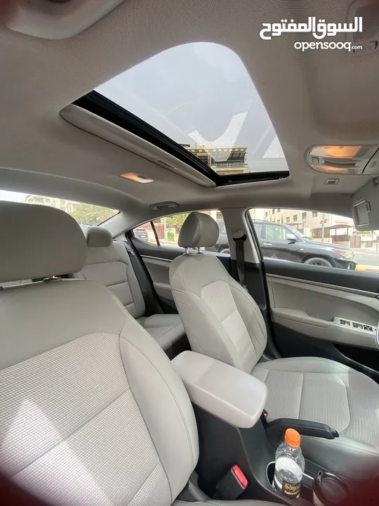 Hyundai Elantra 2017 – Excellent Condition