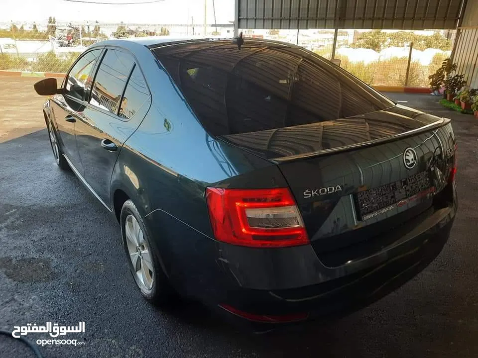 سعر مميز ونمره مميزة ولون مميز جدا الوحيد في الضفة سكودا اوكتافيا بالصلاة على النبي مع امكانية البدل