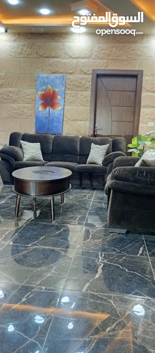 طقم كنب دب بحاله ممتازه