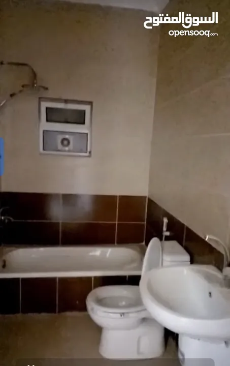 شقة سكنية للبيع اربد الحصن مقابل مسجد ظفار