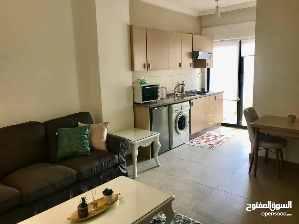 شقة مفروشة للإيجار في الصويفية ( Property 40654 ) سنوي فقط