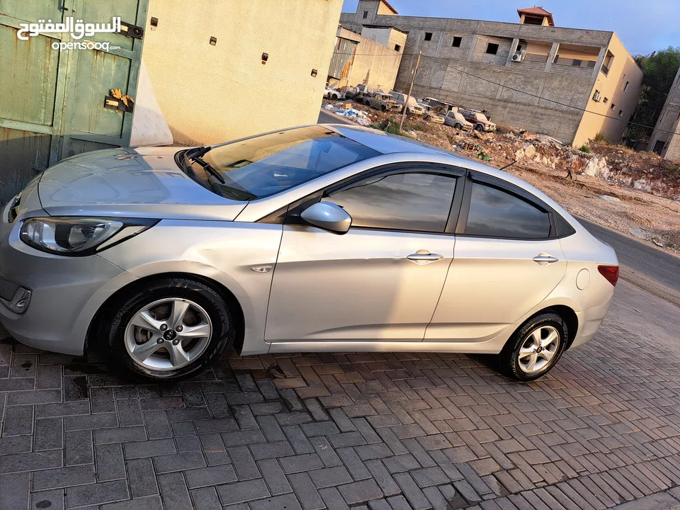 هونداي اكسنت 2014 ديززل 4 غيار صفر مشاكل  يد اوولا 1600 تيربو كاااش فقط