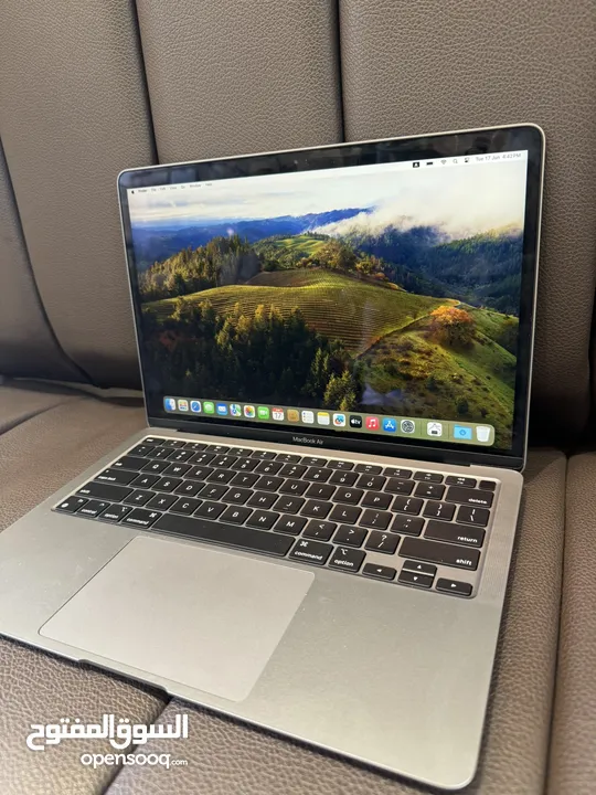 MacBook Air m2 13’3 مشحون 13 شحنة