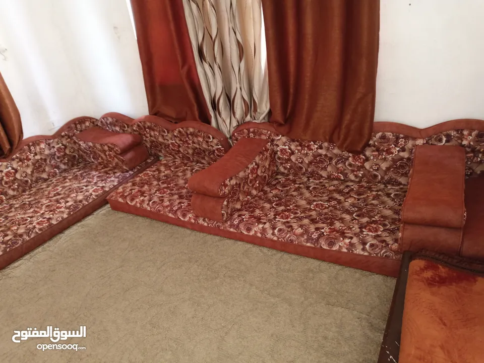 مجلس للبيع بحاله ممتازه البيع بداعي السفر