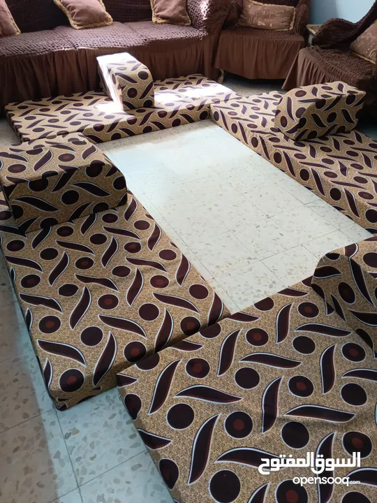 مجلس عربي اربع جنابي مع اربع مراكي استخدام اسبوع بحالة الوكالة