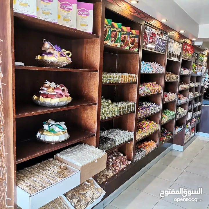 محمص بمنطقة الجاردنز يعمل بشكل جيد للبيع المستعجل، وبجانب سوبر ماركت و دراي كلين