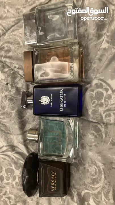 عطور مستعمل للبيع يوجد نسائي و رجالي جميع البراندات اصليه (ما بنختلف بالسعر)