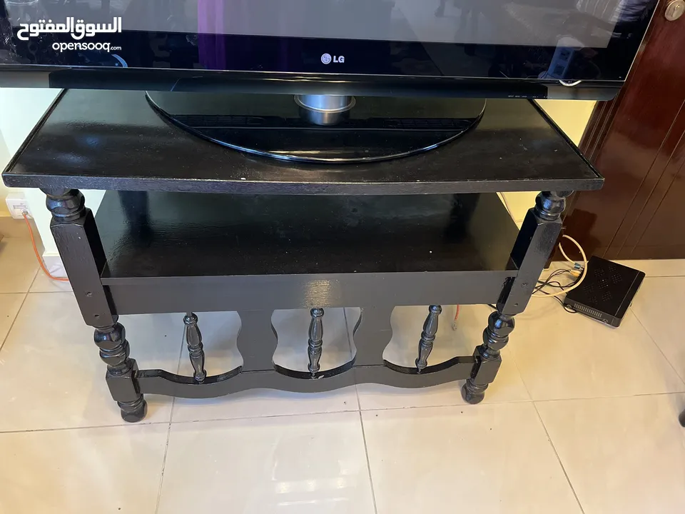 LG tv - 50 inch with tv unit table