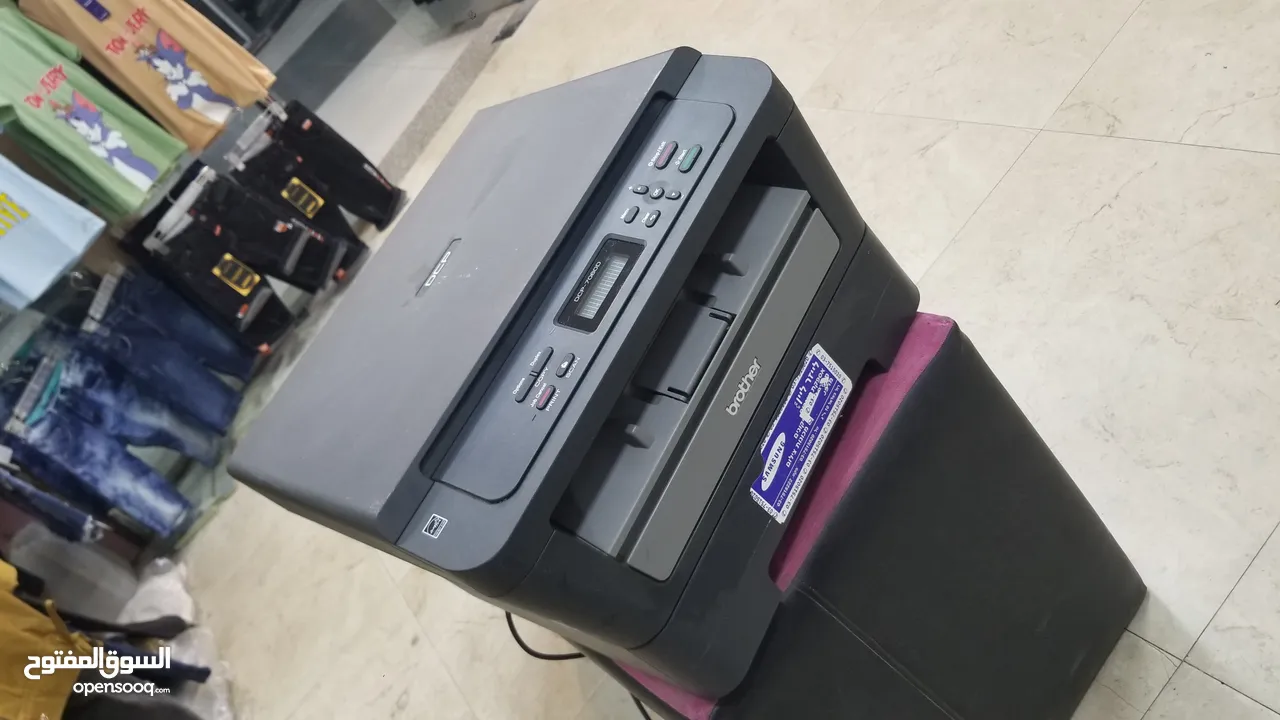طابعة ليزر اسود مع سكانر وحبر