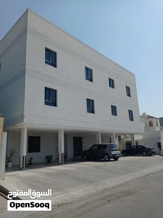 فرصة استثمارية للبيع مبنى من طابقين جديد في المالكية