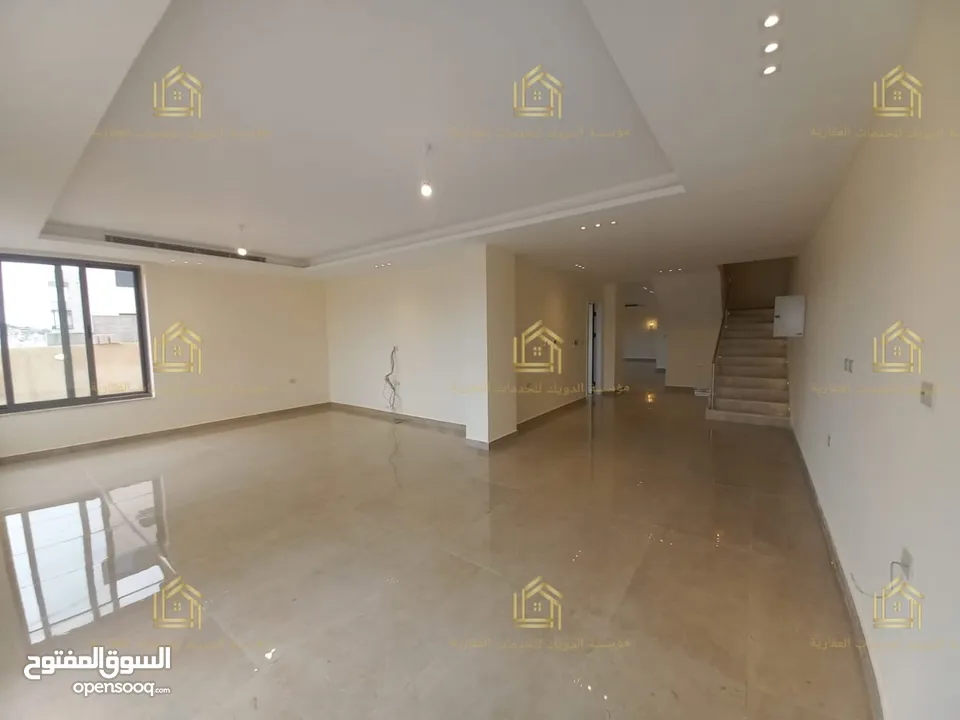 شقة دوبلكس لم تسكن فاخرة أرقى مناطق دابوق 350 متر 4 نوم 2 ماستر مع ترسات واطلالة خلابة