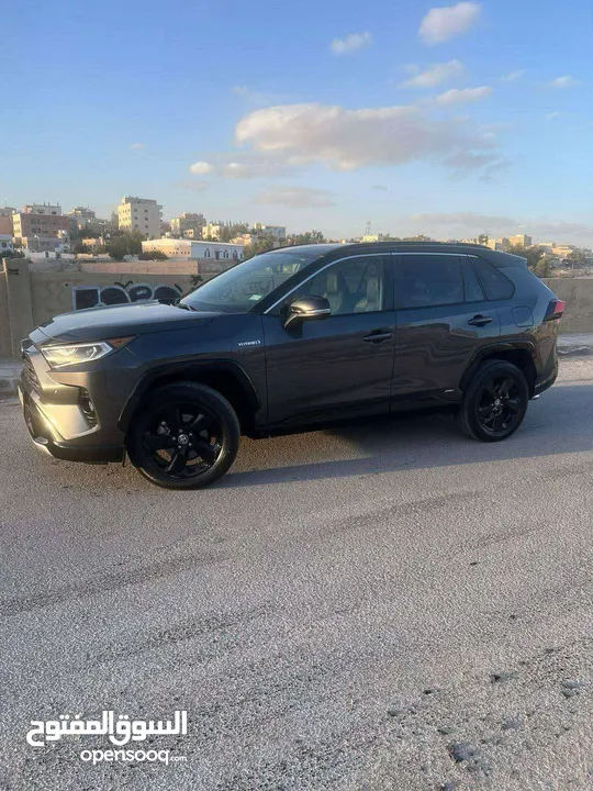 Toyota rav 4 2020 AWD.  تويتا راف فور 2020 بطارية ليثيوم