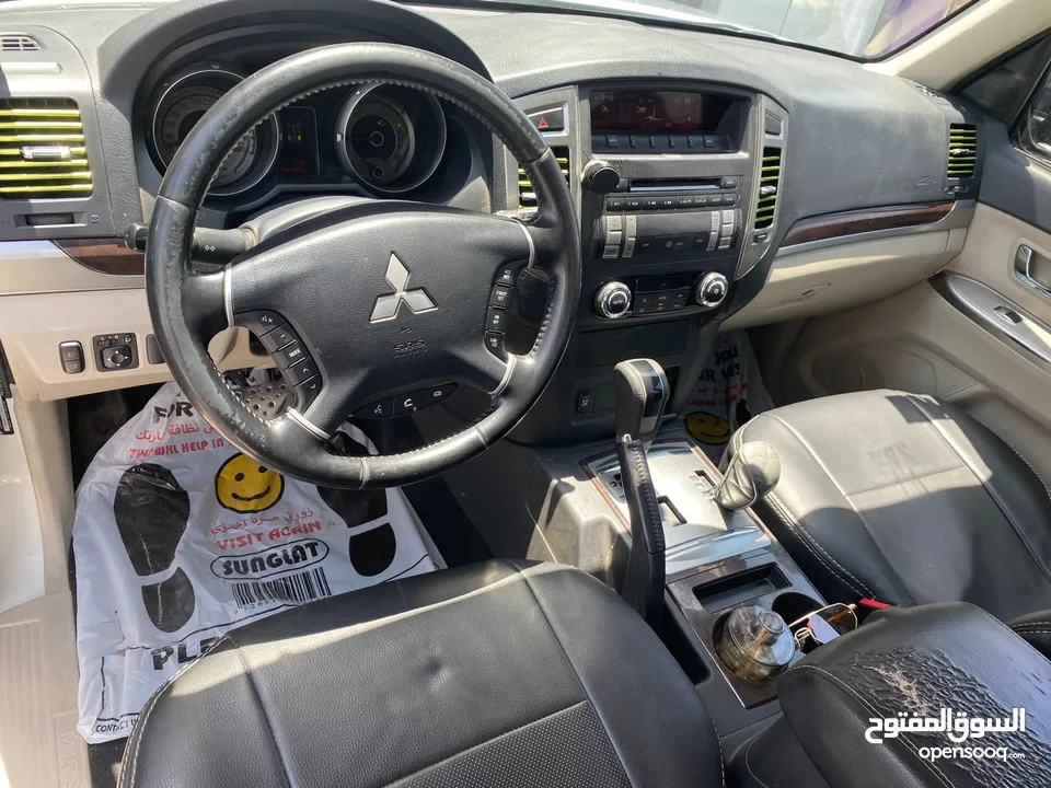 Mitsubishi pajero 2015