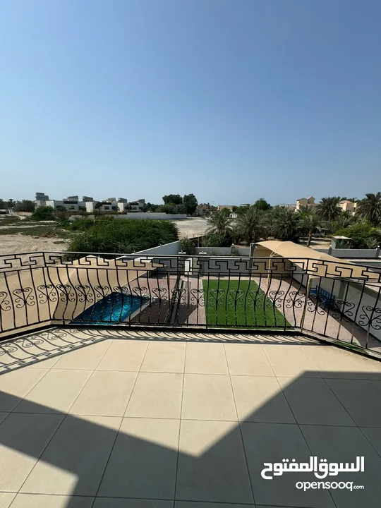 فيلا كبيرة وراقية للايجار في الجنبية  A large and elegant villa for rent in Janabiyah