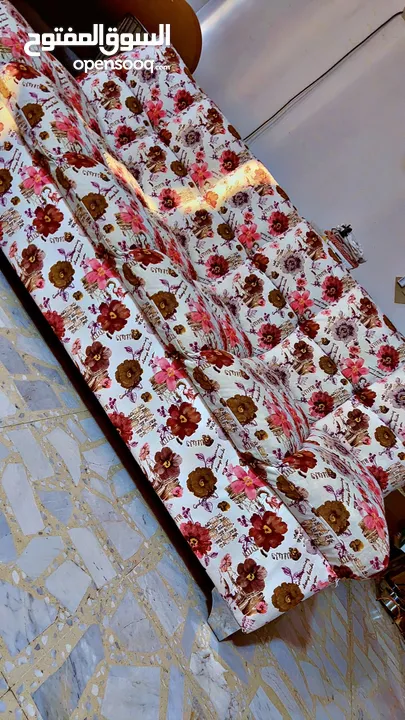 كنبة بابلي ثلاثية تفصيل بحالة ممتازة
