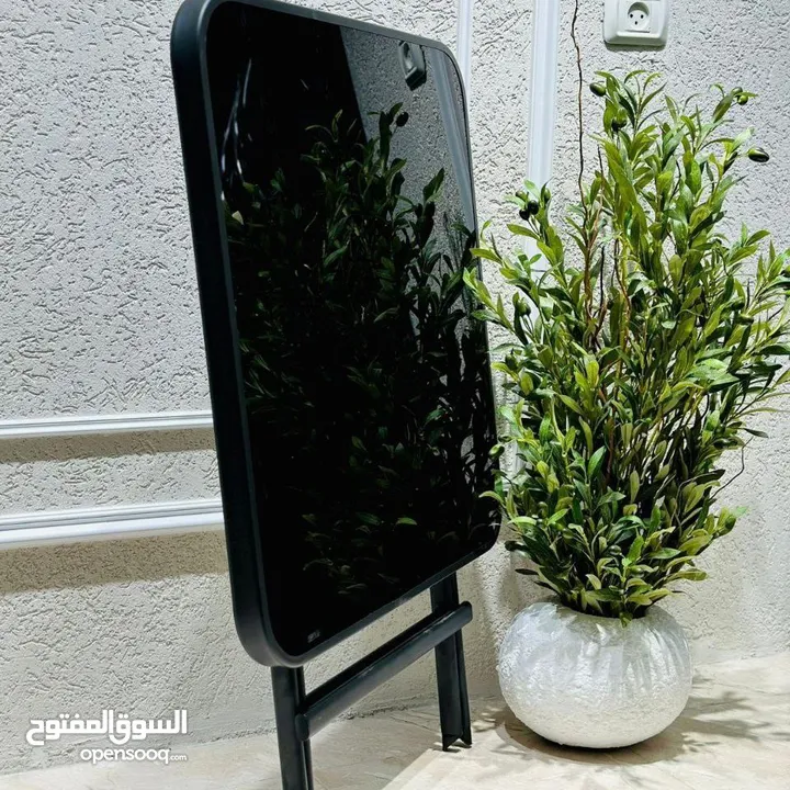 طقم طاولة وكراسي قابل للطي — أنيق وعملي اطلب الان بسعر الحرق