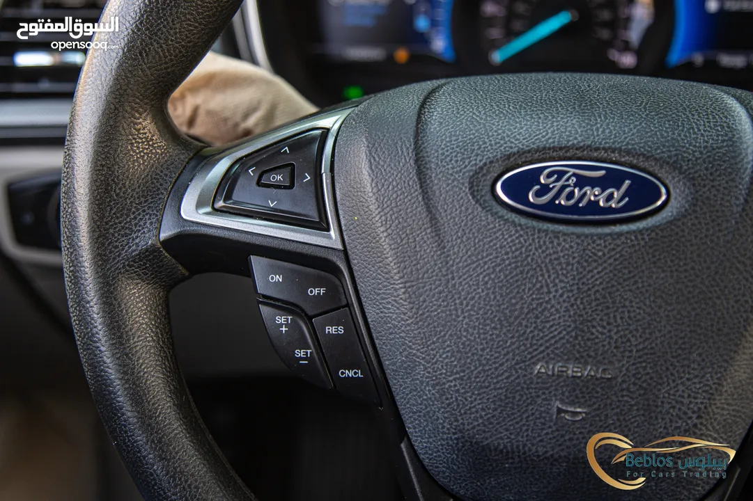 Ford fusion SE 2017  السيارة بحالة ممتازة جدا و قطعت مسافة 144,000 ميل فقط