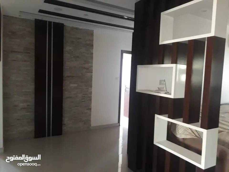 شقة في قلب الرمال