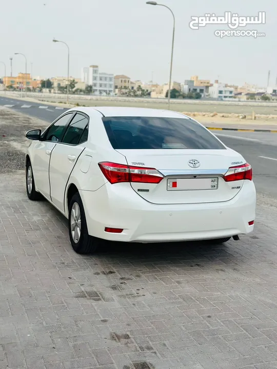 Toyota Corolla 2015 XLI 2.0 Pearl white