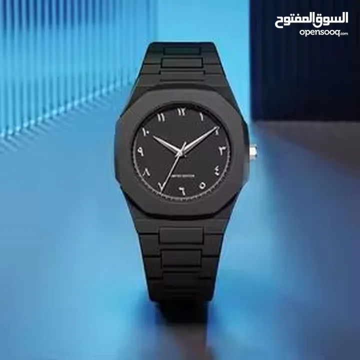ساعة حديثة متطورة