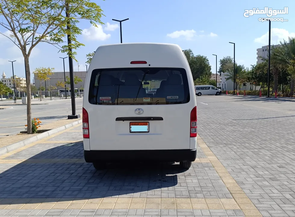 Toyota HiAce High Roof