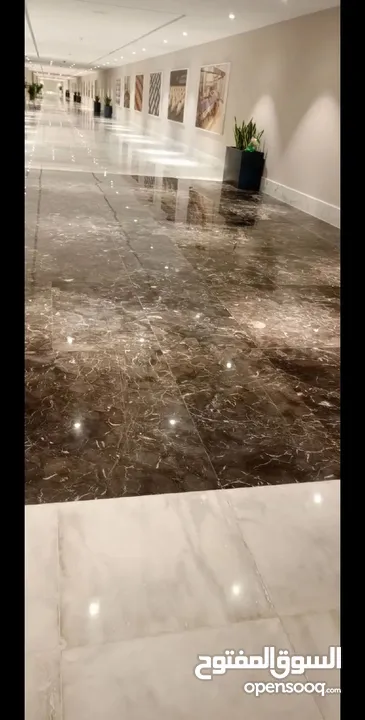جلي جميع انواع البلاط والرخام والجرانيت والسيراميك والمزايكو والبازلت