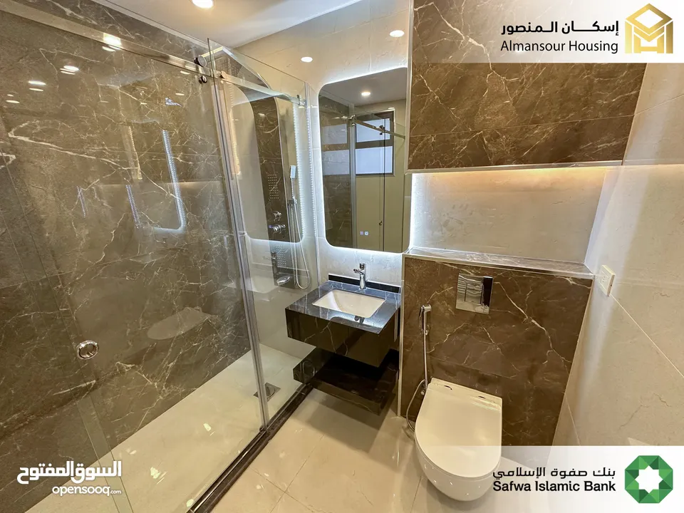 شقة طابق اول 190م2 يسار فاخرة للبيع في منطقة مكة مول/ مشروع مكة مول 5 (1/2) ( إسكان المنصور )