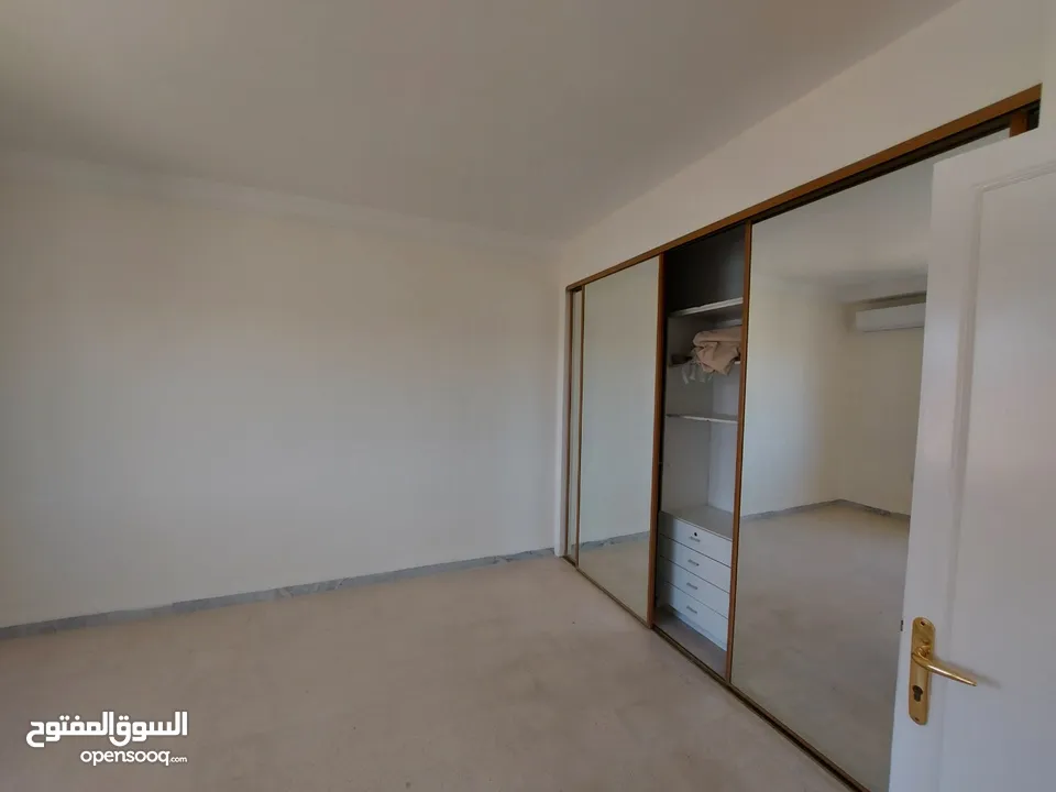 شقة مميزة للبيع 3 نوم في عبدون