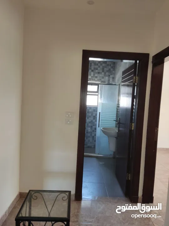 شقه للايجار بضاحية الامير حسن